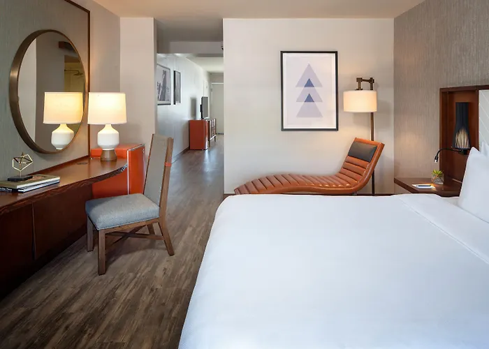 Adeline, Scottsdale, A Tribute Portfolio 4* Scottsdale